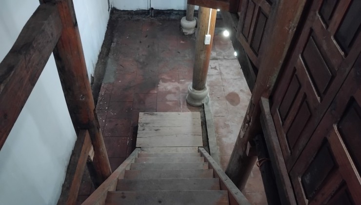 Cho thuê nhà sàn gỗ 3 gian làm quán cà phê, nhà hàng Phố Khuất Duy Tiến, 28 Triệu, 93m2, vào ngay.
